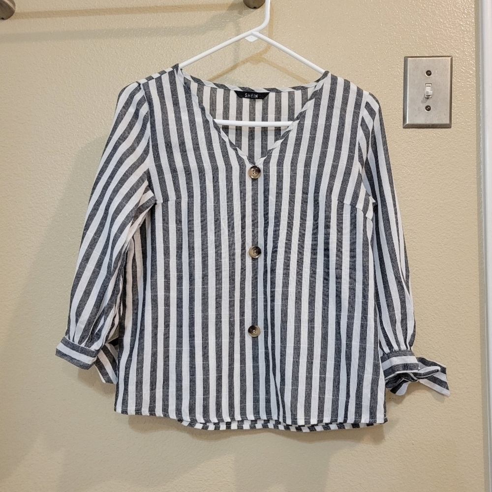 Shein Women V-neck knot cuff black and white striped top size XS